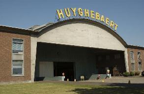 Zicht op de firma Huyghebaert op Mechelen-zuid, foto door Focus-IN Lint. © Stadsarchief Mechelen - beeldbankmechelen.be